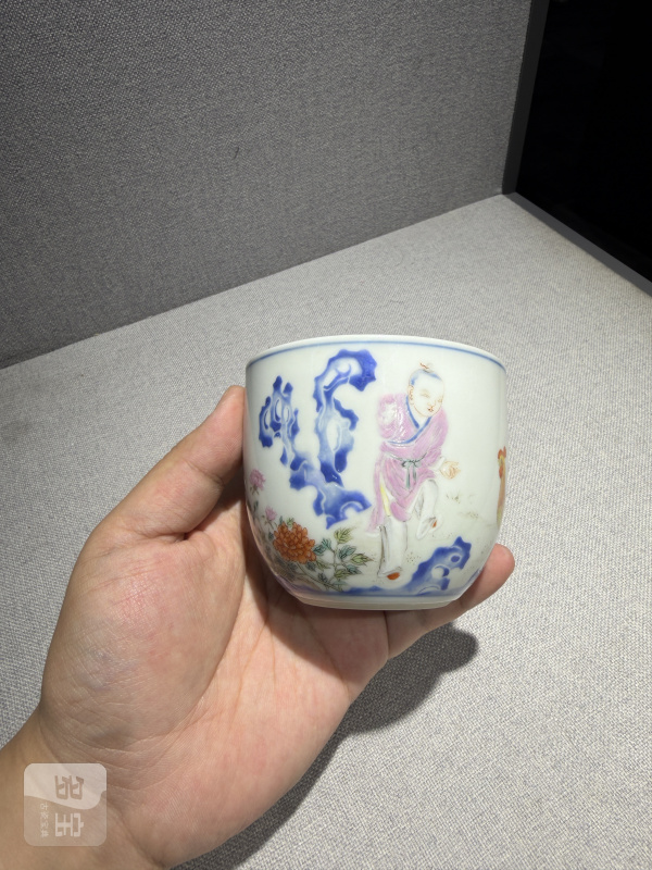 清乾隆 粉彩婴戏图诗文鸡缸杯 - 图8